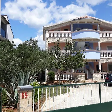 Odmori Se, Zasluzio Si Apartment *